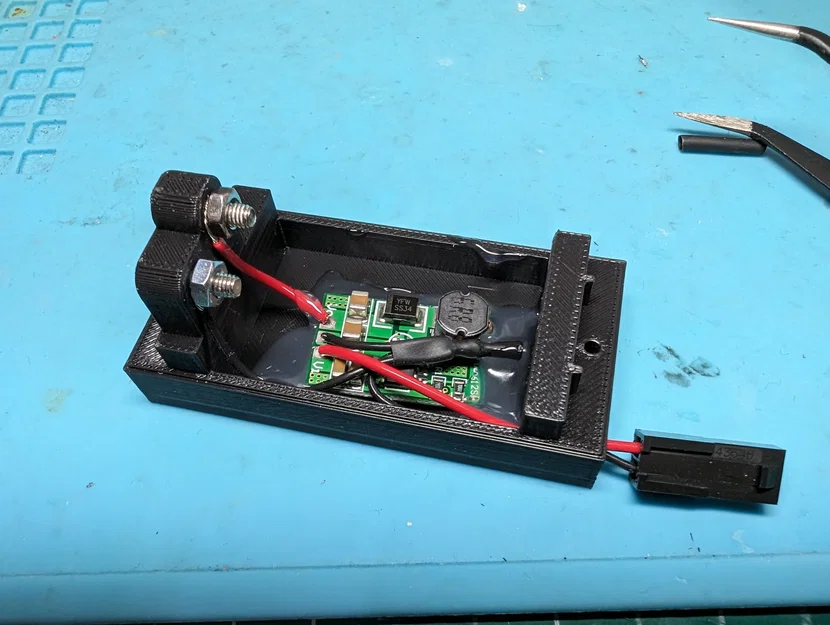 Mod Lego Train 60337: Pin 18650 sạc lại + Boost 9V (TP4056) - Image 5