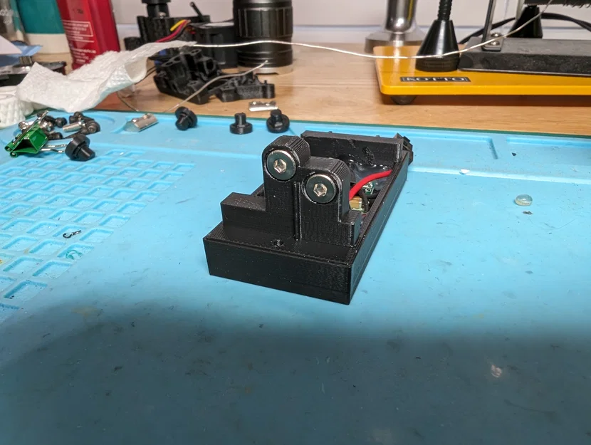 Mod Lego Train 60337: Pin 18650 sạc lại + Boost 9V (TP4056) - Image 6