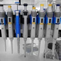 Giá treo pipette linh hoạt dạng mô-đun (Adaptable Pipette Holders) - Thumbnail 1