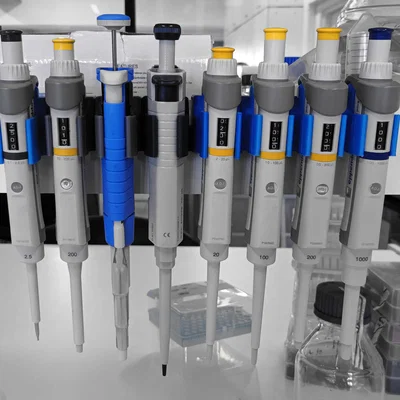 Giá treo pipette linh hoạt dạng mô-đun (Adaptable Pipette Holders)