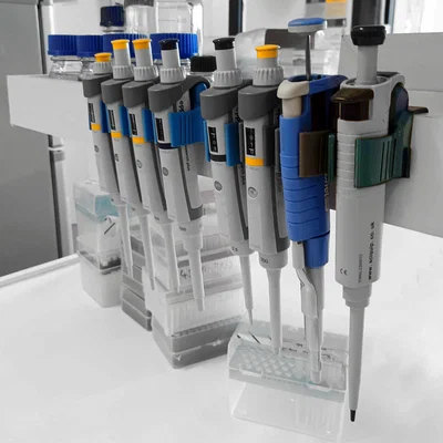 Giá treo pipette linh hoạt dạng mô-đun (Adaptable Pipette Holders)