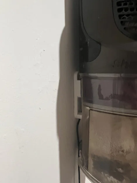 Giá treo tường máy hút bụi Shark (Shark Vacuum Wall Mount) in 3D - Image 2