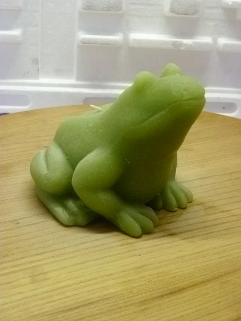Mô hình tượng ếch xanh trang trí 3D (Der Frosch) sống động - Image 1