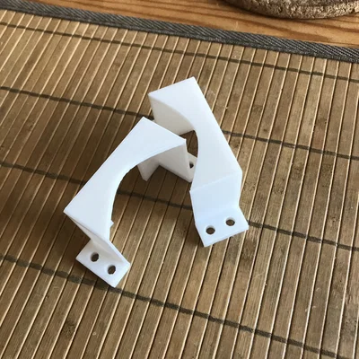 Giá đỡ ổ cắm điện (Power strip holder)