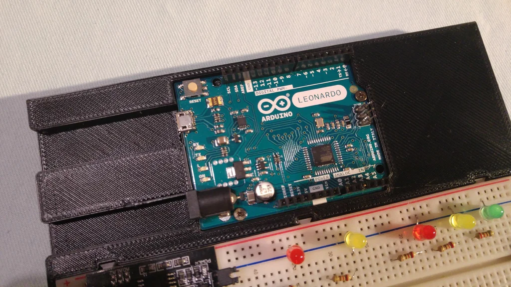 Giá đỡ Arduino và breadboard (Arduino breadboard holder) - Image 2