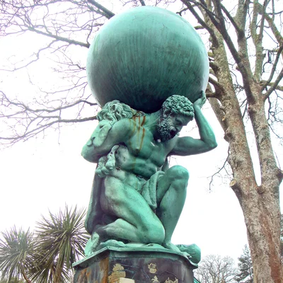 Hercules/Atlas nâng đỡ bầu trời