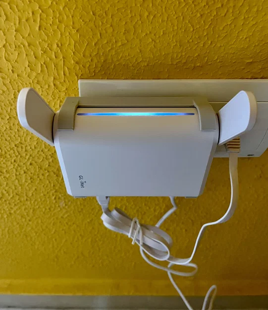 Giá treo tường router GL.iNet GL-SFT1200 (Opal) - Image 1