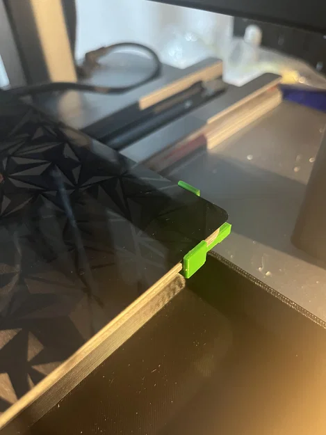 Guide góc định vị build plate cho Ankermake M5C - Image 1