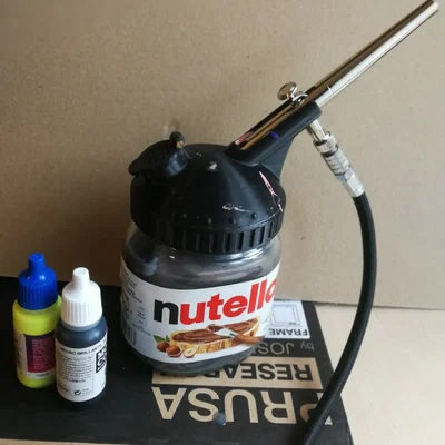 Nắp hũ Nutella làm bình vệ sinh airbrush (Airbrush cleaning pot)