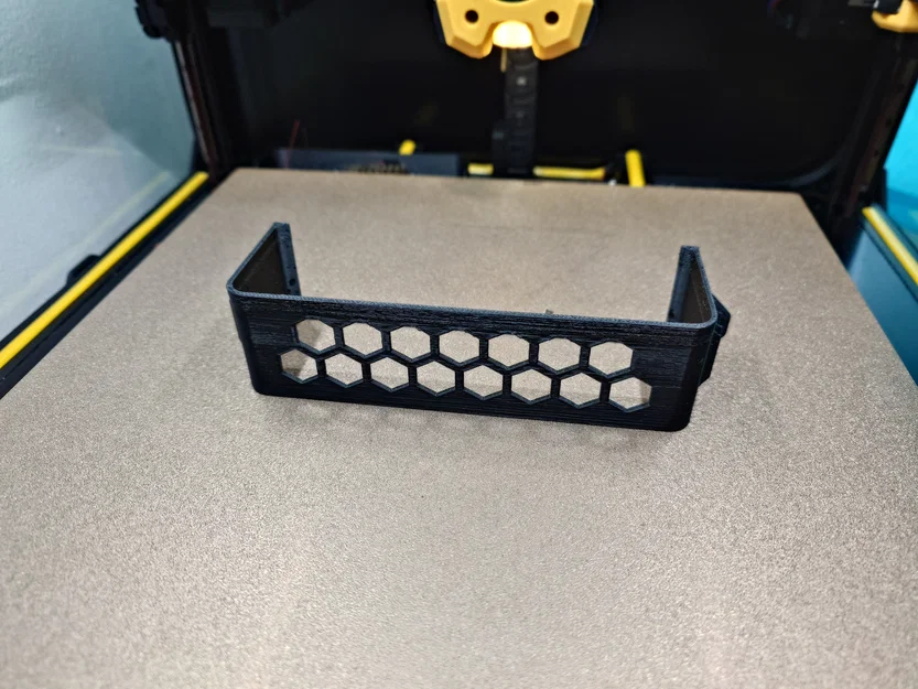 Focusrite Scarlett Solo Gen 4 - Giá treo dưới mặt bàn (Under Desk Mount) - Image 4