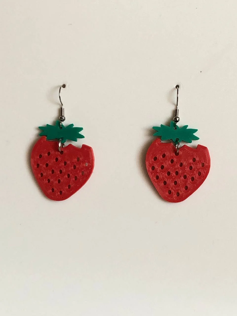 Bông tai dâu tây (Strawberry) treo – Earring Strawberry fre… 1