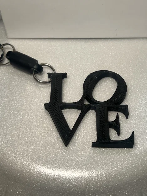 Móc khóa biểu tượng tình yêu LOVE (Philly Love Sign) in 3D - Image 1
