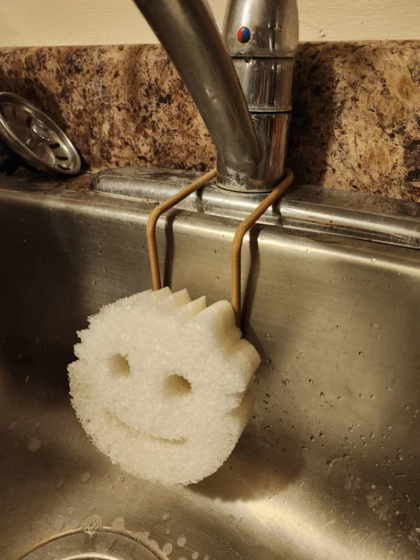 Móc treo Scrub Daddy cho vòi nước một cần - Image 1