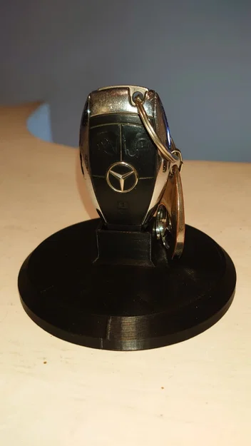 Giá đỡ chìa khóa Mercedes - Phụ kiện để bàn sang trọng và tinh tế - Image 1