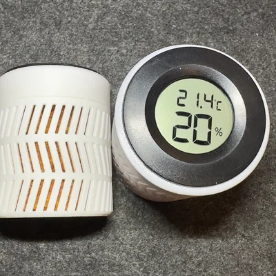 Hộp desiccant kèm cảm biến ẩm (Yet another Desiccant container)