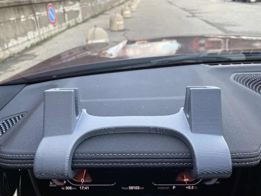 Kẹp iPhone 11 gắn taplo ô tô kiểu HUD - Image 3