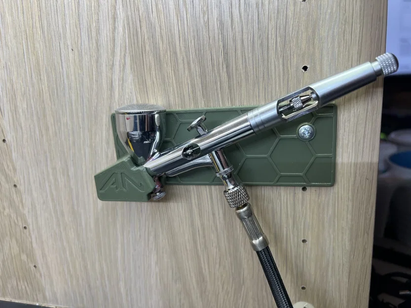 Giá treo Airbrush gắn tường - Image 1