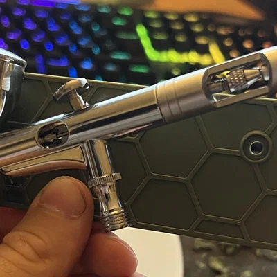 Giá treo Airbrush gắn tường