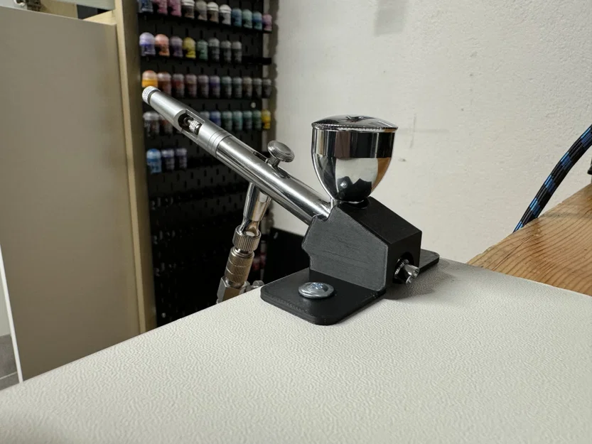 Giá đỡ airbrush gắn bàn (Table mounted Airbrush Holder) - Image 1