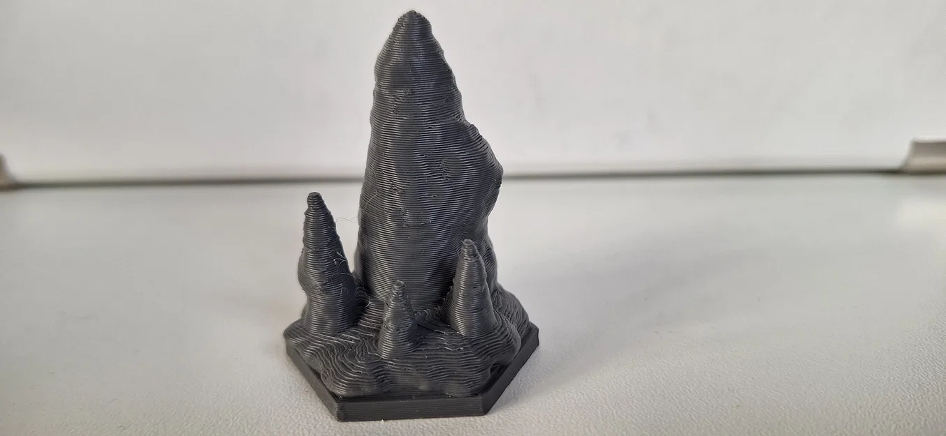 Mô hình thạch nhũ trang trí Gloomhaven Stalagmite cho board game - Image 1