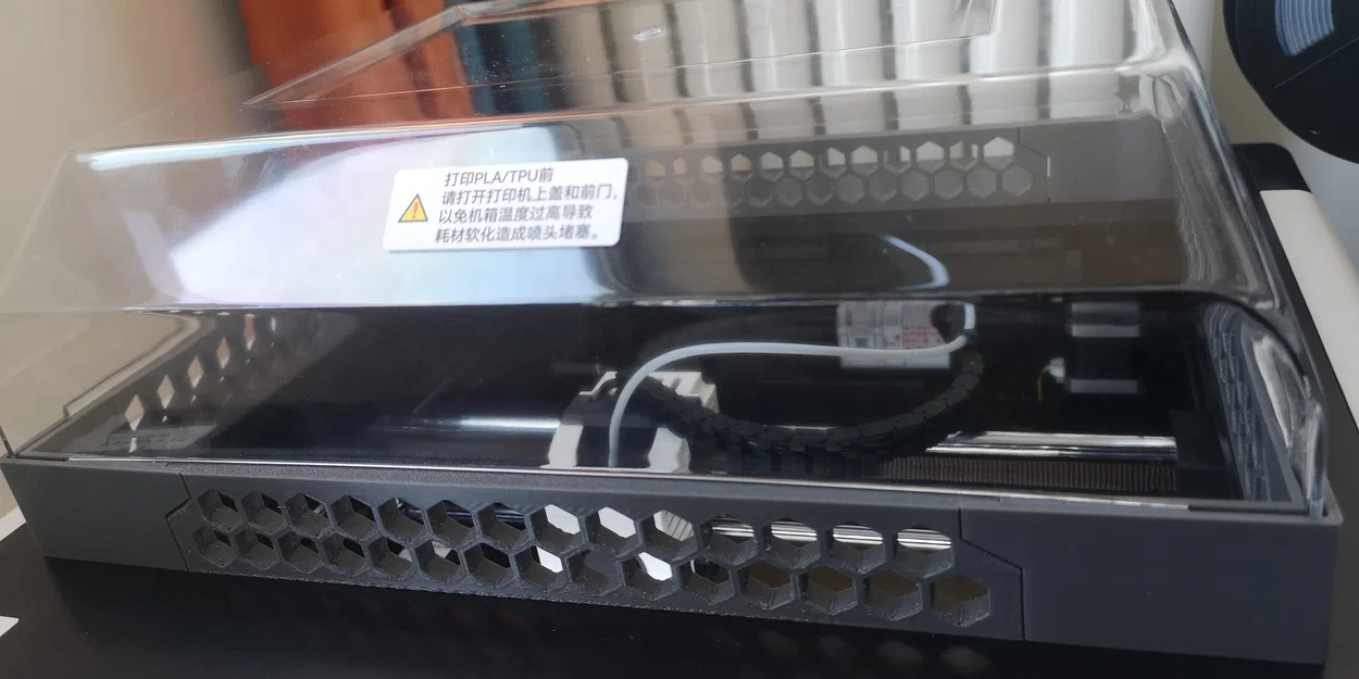 Qidi X-Plus 3 - Top Cover Riser (Bộ nâng nắp trên) - Image 1