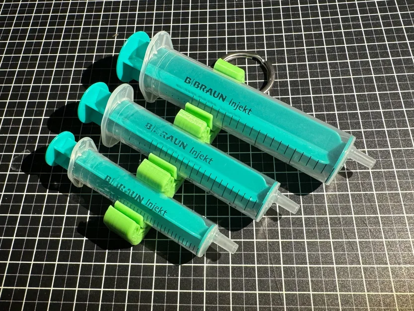 Syringe holder – Giá đỡ syringe gắn clip hoặc keyring - Image 1