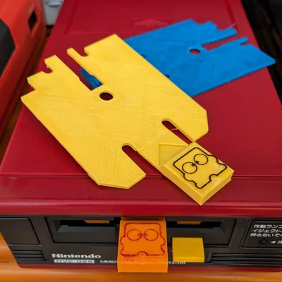 Tấm bảo vệ ổ đĩa Nintendo Famicom Disk System (FDS Protector)