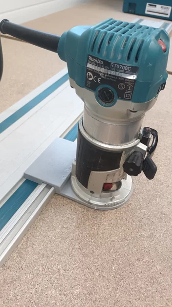 Adapter plate cho máy phay cầm tay Makita RT0700 để chạy trên thanh dẫn hướng Makita - Image 3