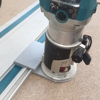 Adapter plate cho máy phay cầm tay Makita RT0700 để chạy trên thanh dẫn hướng Makita