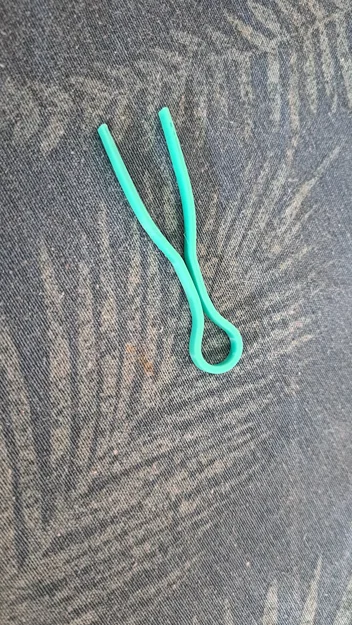 Phụ kiện giữ suốt chỉ may (Bobbin thread holder) tiện lợi - Image 2