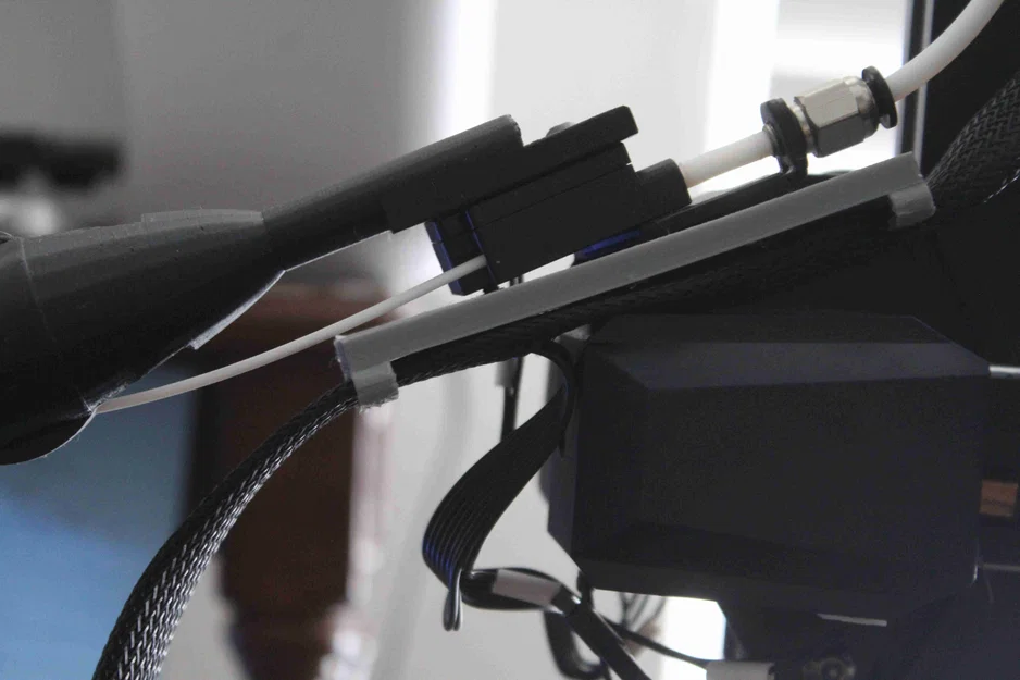 Anycubic Kobra 2 Max - Dẫn hướng cáp trục X - Image 1