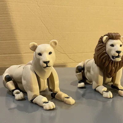Đồ chơi sư tử tạo dáng (Lion Poseable Toy)
