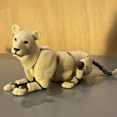 Đồ chơi sư tử tạo dáng (Lion Poseable Toy)