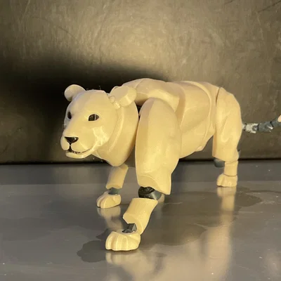 Đồ chơi sư tử tạo dáng (Lion Poseable Toy)