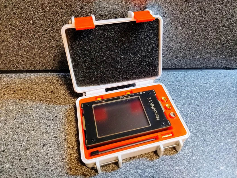 Hộp đựng Nano VNA V2 “Black & Gold” - Image 1