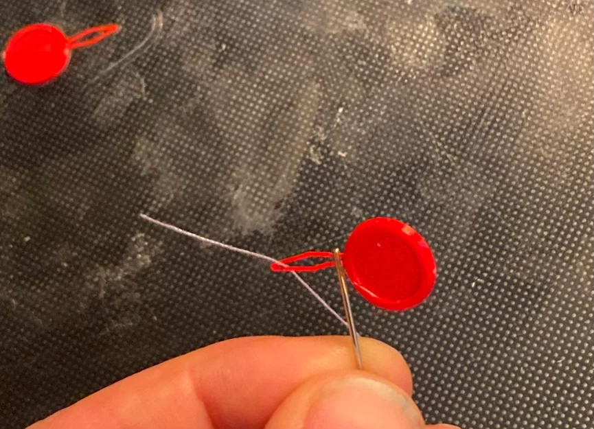 Dụng cụ xỏ chỉ kim (Needle threader) - Image 1