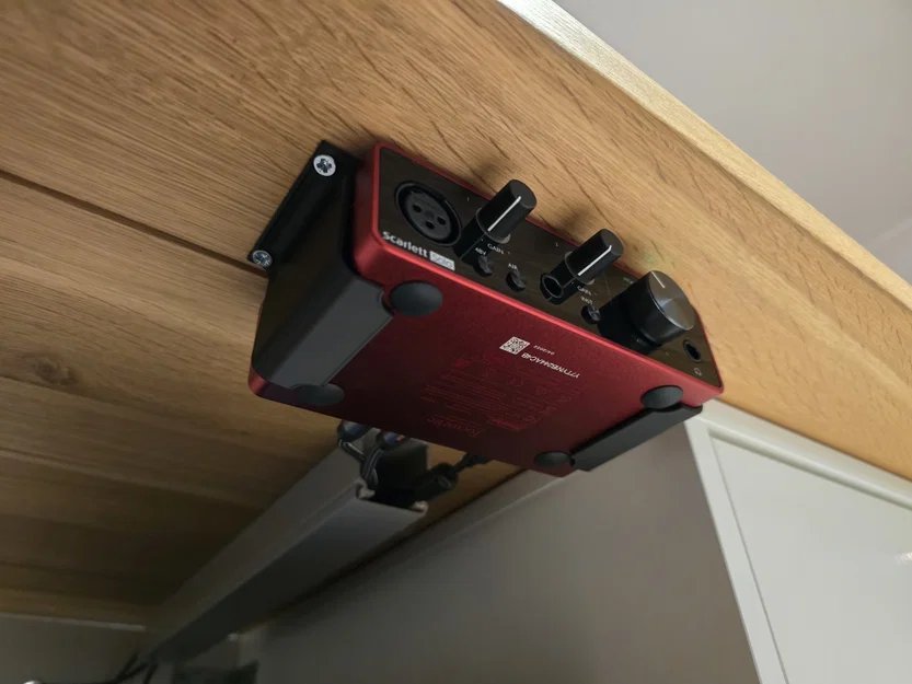 Giá treo dưới bàn cho Focusrite Scarlett Solo 3 - Image 1