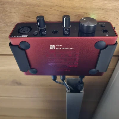 Giá treo dưới bàn cho Focusrite Scarlett Solo 3