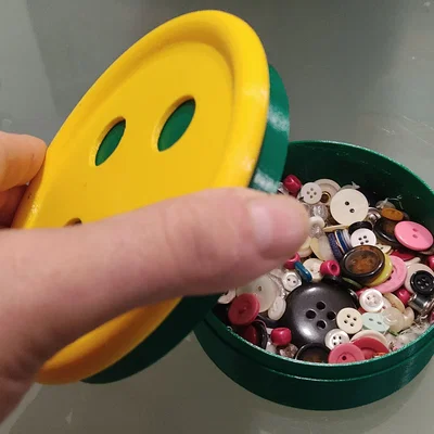 Hộp nút áo (Button box)