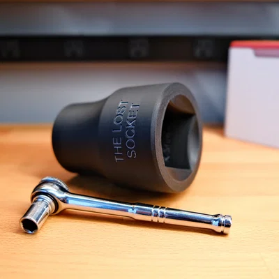 The Lost Socket 10mm – Đầu tuýp 10mm “lạc mất” (bản phóng to)