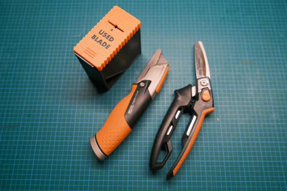 Hộp tiêu hủy lưỡi dao (Blade Disposal) - Image 8