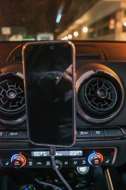 Đế gắn điện thoại khe gió Audi A3 2016-2020 (air vent phone holder base) - Image 4