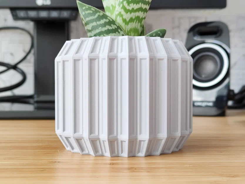 Chậu cây Baroque Coffers – Plant Pot & Planter (Vase Mode) - Image 1