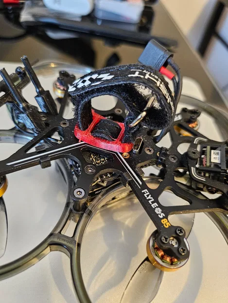 Ngàm giữ pin Flylens Strap Straper cho drone Flywoo - Image 1