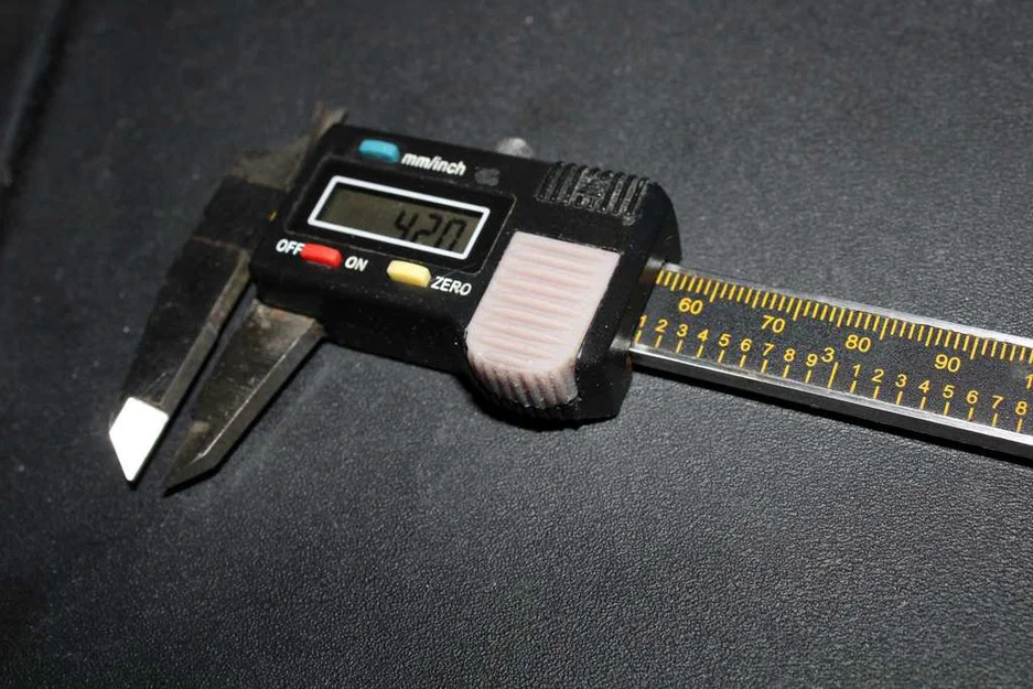 Nắp Pin Thước Kẹp Harbor Freight - Bản Chi Tiết - Image 1