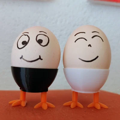 Giá đỡ trứng 3D hình đôi chân ngộ nghĩnh (Egg Legs Holder)