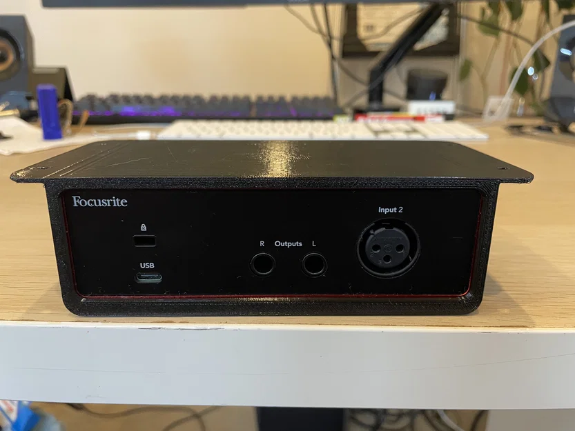 Giá treo dưới bàn cho Focusrite Scarlett Solo Gen 4 - Image 3