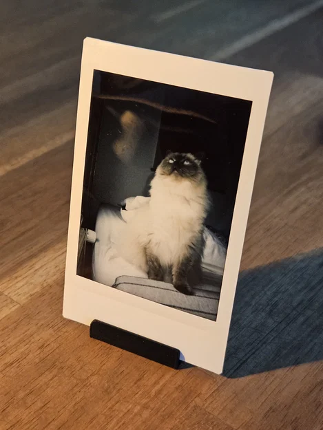 Kệ đỡ ảnh Instax mini (Instax mini Holder) tối giản - Image 1