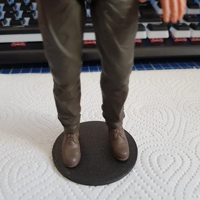 Đế trưng bày mô hình Neca Action Figure chắc chắn và tinh tế
