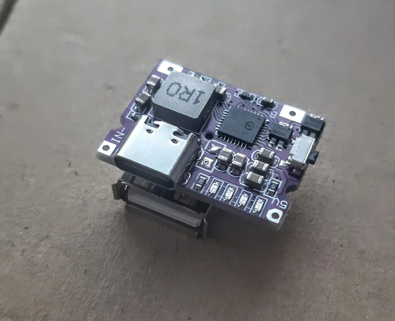 Powerbank 12800 mAh - 18650 - Image 3